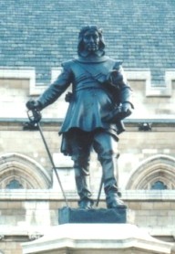 クロムウェル銅像